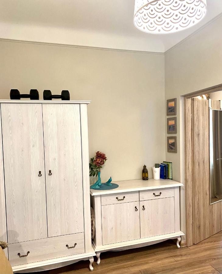 Sauliu Apartamentai ! In The Heart Of Klaipeda Center ภายนอก รูปภาพ